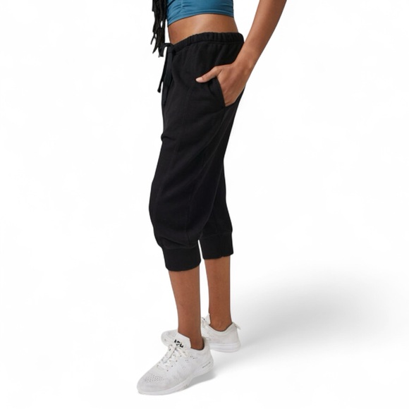 Free People Best of Cropped Jogger Black Size Large - Picture 1 of 7
